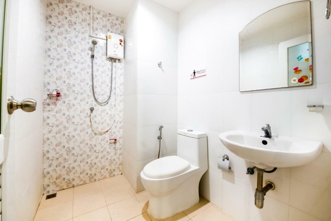 Oyo 306 Paradise Park Laemchabang Сирача Экстерьер фото