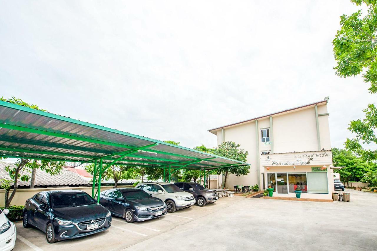 Oyo 306 Paradise Park Laemchabang Сирача Экстерьер фото
